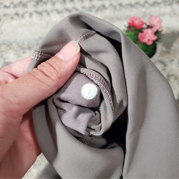 Lululemon Wunder Under 7/8 Leggings - Lunar Rock (Size 2) - Picture 3 of 7